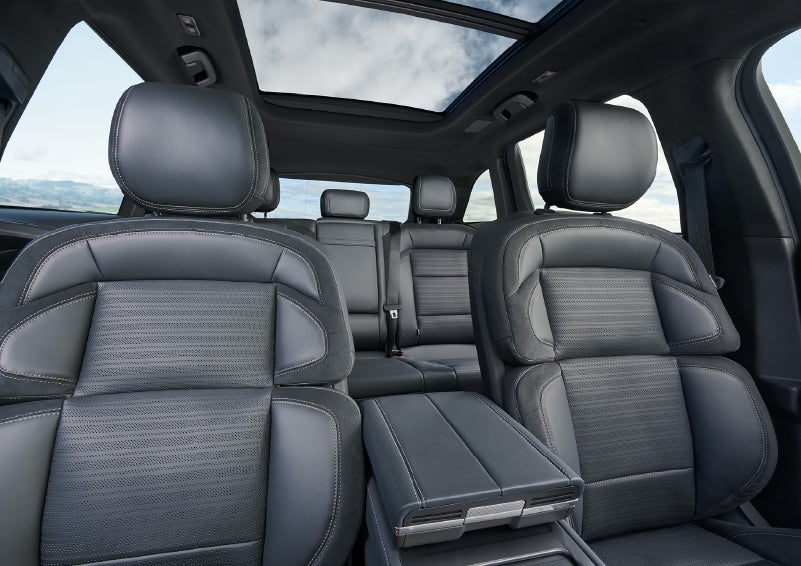 The spacious second row and available panoramic Vista Roof® is shown. | LaFontaine Lincoln Grand Rapids in Grand Rapids MI