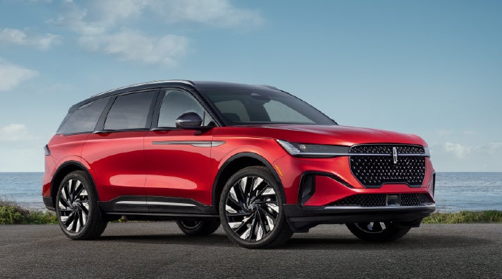 A 2026 Lincoln Nautilus® Reserve model is shown with the stylish available Jet Appearance Package. | LaFontaine Lincoln Grand Rapids in Grand Rapids MI