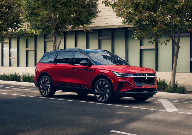 2026 Lincoln Nautilus® SUV with the available Jet Appearance Package and Hybrid transmission. | LaFontaine Lincoln Grand Rapids in Grand Rapids MI