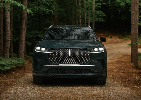 The front grille of a 2027 Lincoln Aviator® Black Label™ SUV is shown. | LaFontaine Lincoln Grand Rapids in Grand Rapids MI
