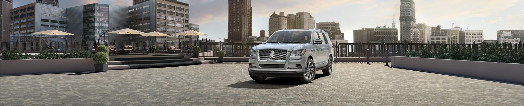 2022 Lincoln Navigator Gray Snipped
