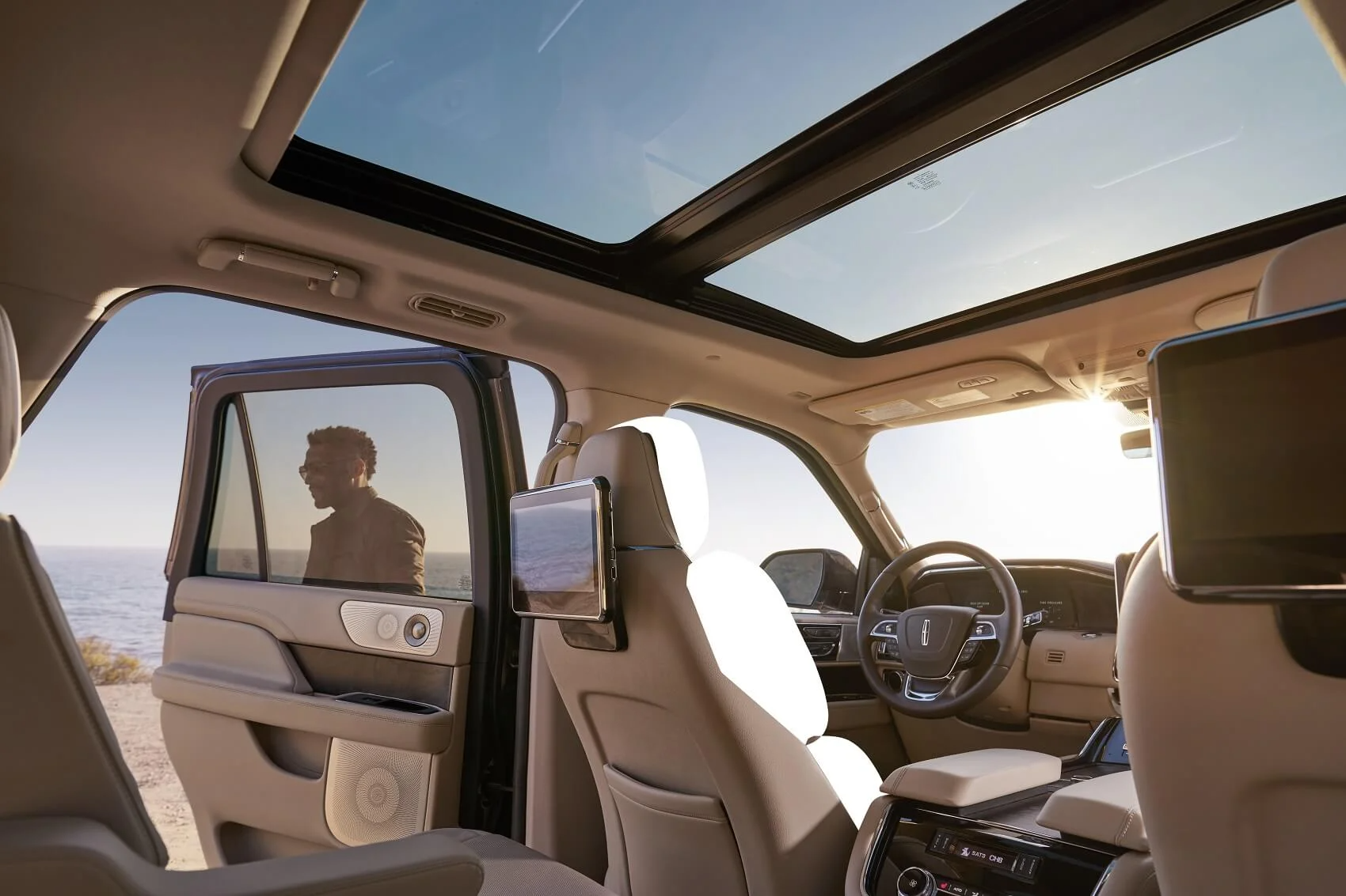 Lincoln Navigator Interior 