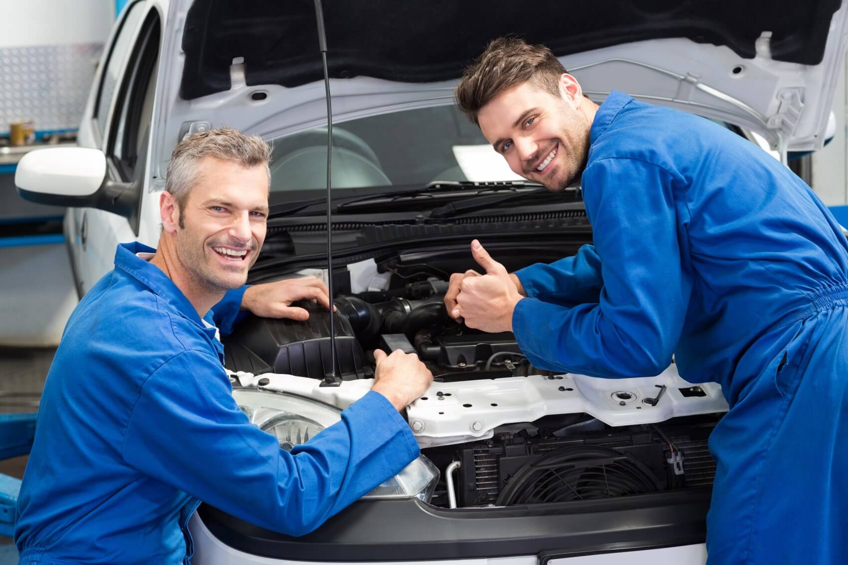 Lincoln Service Technicians