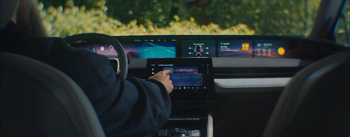 2026 Lincoln Nautilus custom display configuration.